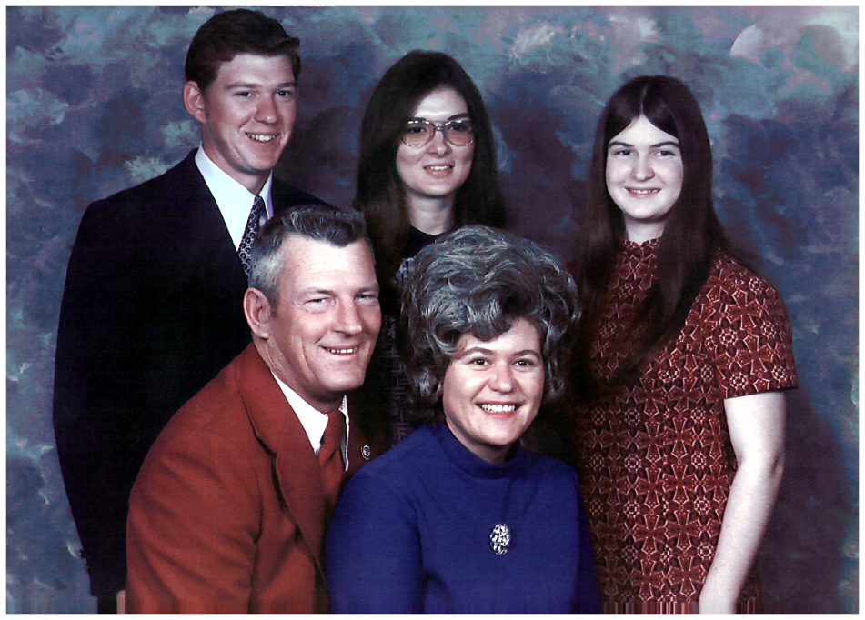 Vera Catherline (Doby) Pope and family. Vera Catherline (Doby) Pope and family.