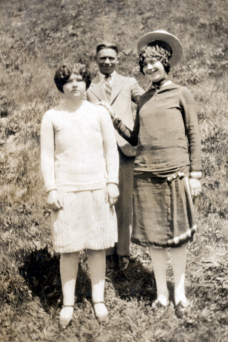 Macie Etta Doby, Lela Mary Doby, John Elliott Sentelle Macie Etta Doby, Lela Mary Doby, John Elliott Sentelle